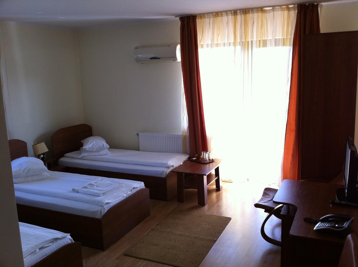 Jrb Hotel Doctor Petru Groza Exterior photo