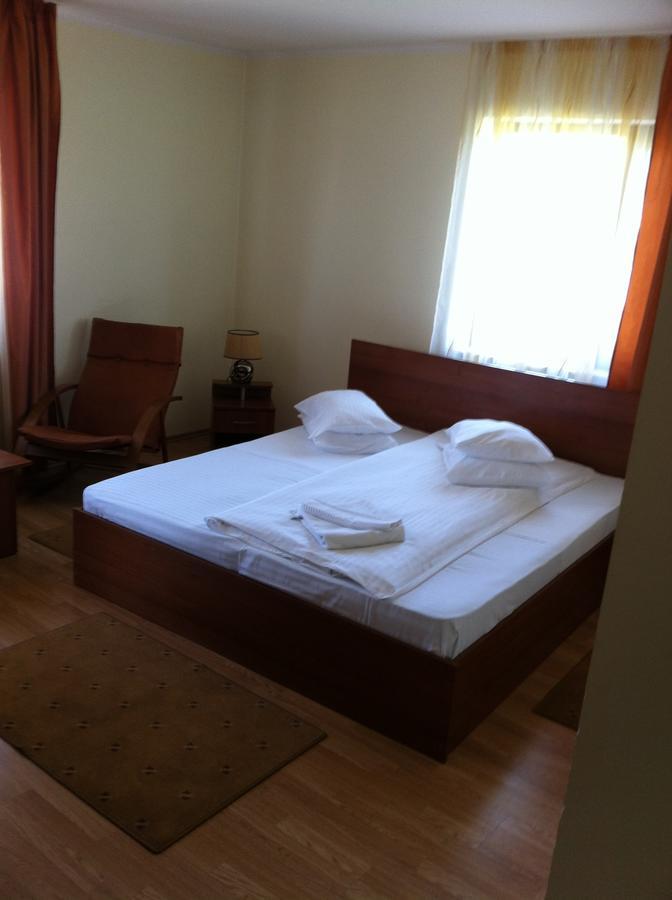 Jrb Hotel Doctor Petru Groza Exterior photo